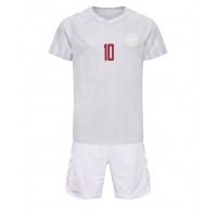 Danmark Christian Eriksen #10 Fotballklær Bortedraktsett Barn VM 2022 Kortermet (+ korte bukser)